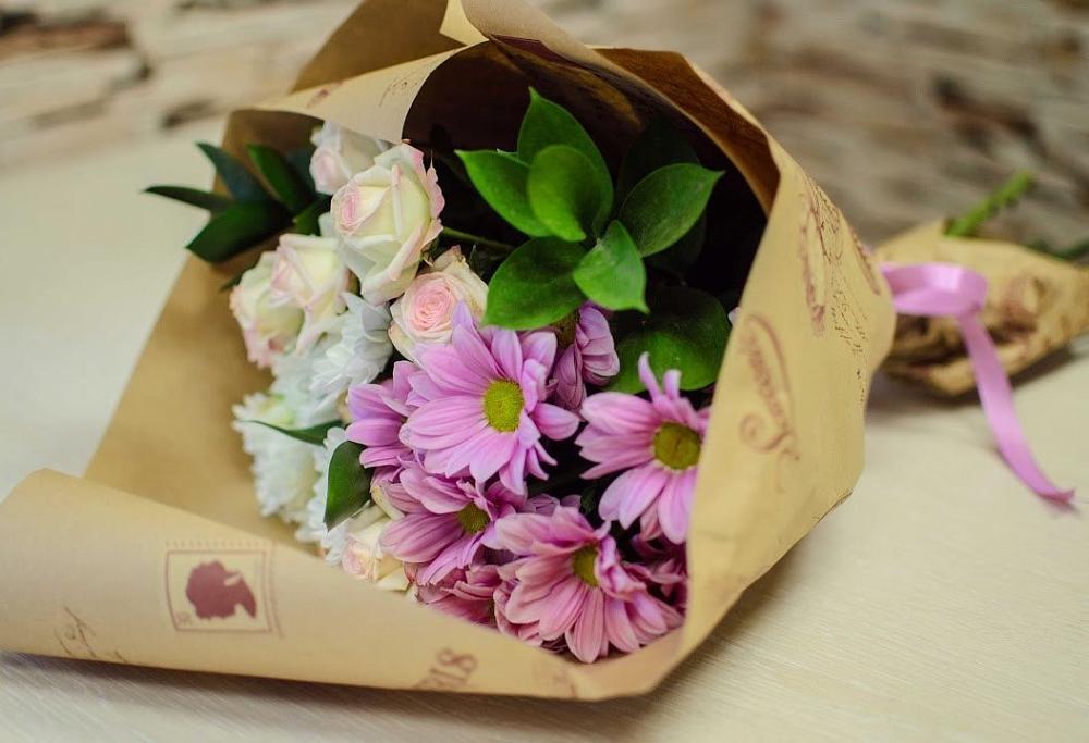 Букет цветов из: Розы и Хризантемы в Агалатово