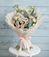 Букет цветов из:  Розы и Лизиантусы в Агалатово