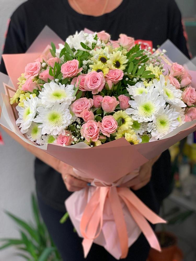 Букет цветов из: Розы и Хризантемы в Агалатово