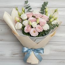 Букет цветов из:  Лизиантусы в Агалатово