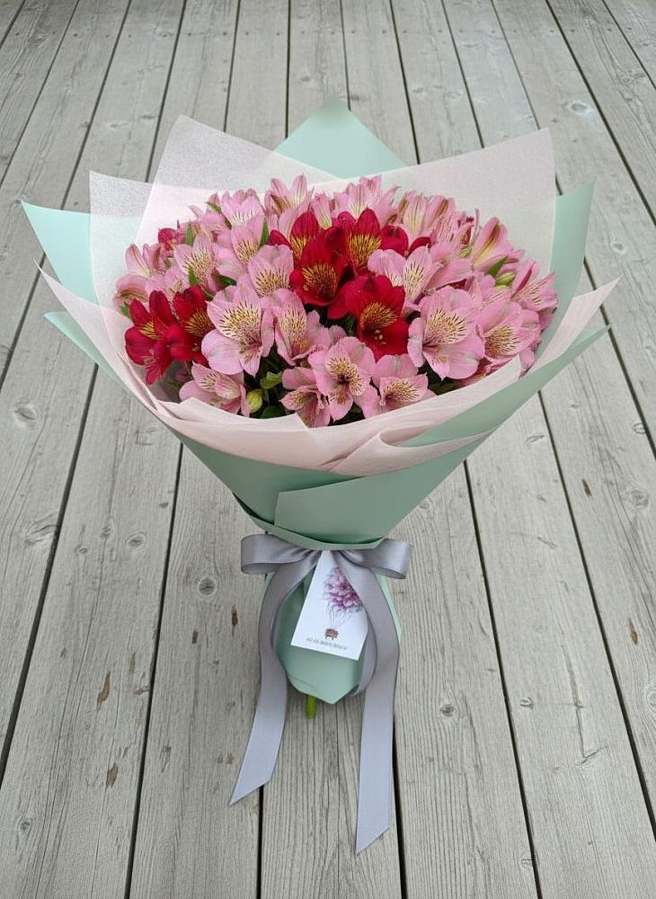 Букет цветов из: Альстромерии в Агалатово