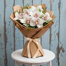 Букет цветов из:  Орхидеи и Розы в Агалатово