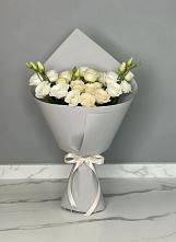 Букет цветов из:  Розы и Лизиантусы в Агалатово